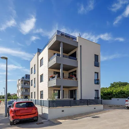 3 Bedroom In *