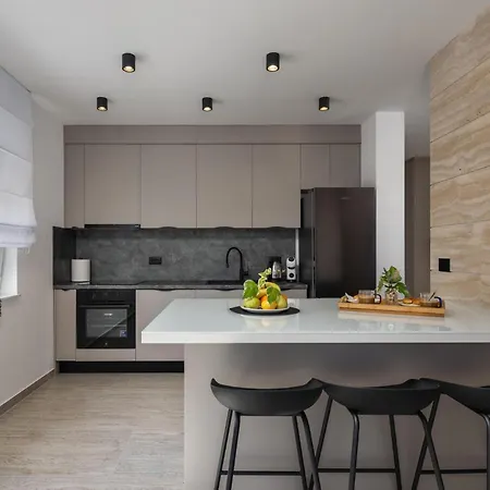 Apartamento 3 Bedroom In *