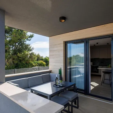 3 Bedroom In Kožino