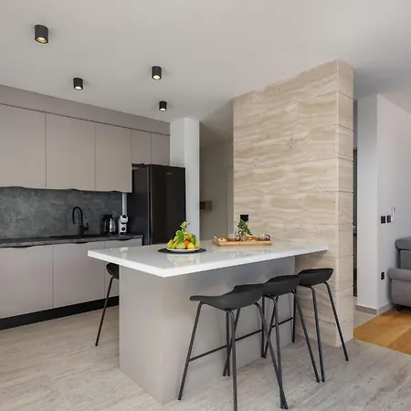Appartamento 3 Bedroom In Kožino