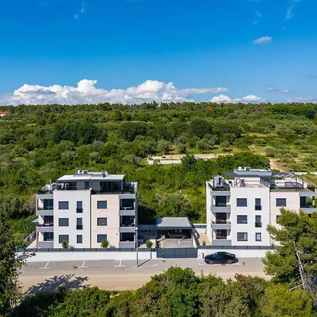Apartment 3 Bedroom In